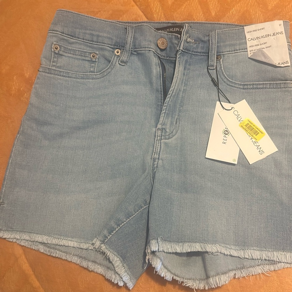Calvin Klein HW Shorts Size 27.